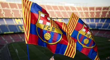 Ένα γήπεδο ντυμένο… «μπλαουγκράνα»