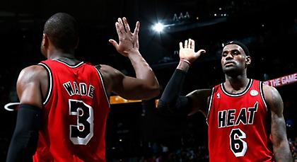 Δύο τους και όλοι τους