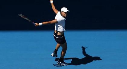 Με κάτω τα χέρια...