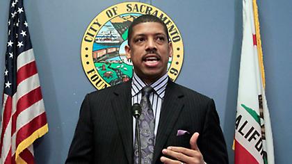 Αντεπίθεση για να κρατήσει τους Κινγκς από Σακραμέντο