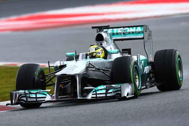 Από άλλο πλανήτη η Mercedes στις δοκιμές της F1