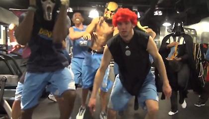 Harlem Shake με Νάγκετς και Κουφό (video)