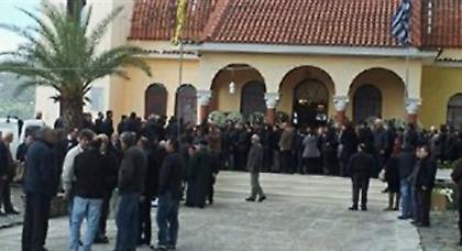 Σε κλίμα οδύνης η κηδεία του Σ. Παπαδόπουλου στα Χανιά