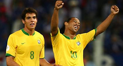 Ο Κακά «έφαγε» τη θέση του Ροναλντίνιο!