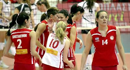 «Αγκαλιά» με τη δεύτερη θέση ο Ολυμπιακός