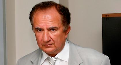 Ψάχνουν να βρουν την «τρύπα»