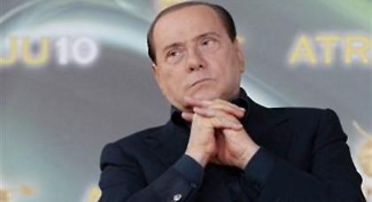 Στο νοσοκομείο μέχρι τη Δευτέρα ο Μπερλουσκόνι