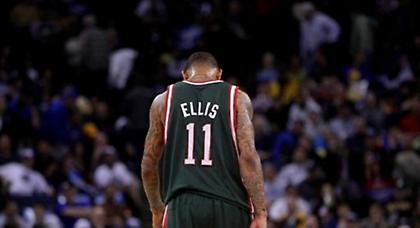 Μπακς για πλέι-οφ, περίπατος για Κλίπερς