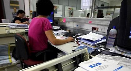 Οι τρεις δεσμεύσεις της κυβέρνησης για τις απολύσεις