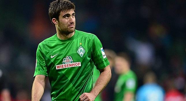 Δεν επιστρέφει στην Ελλάδα ο Σωκράτης