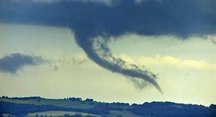 Μεγάλες ζημιές από ανεμοστρόβιλο στα δυτικά Τζουμέρκα