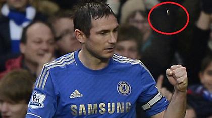 Έρευνα για ρίψη αντικειμένων