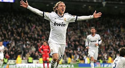 Μόντριτς: «Νιώθω άνετα, πιο σίγουρος»