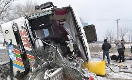 Νεκροί οπαδοί σε δυστύχημα με πούλμαν στην Πολωνία