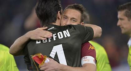 Ο Μπουφόν θέλει Τότι!