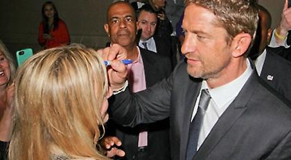 Αυτόγραφο στο κούτελο!