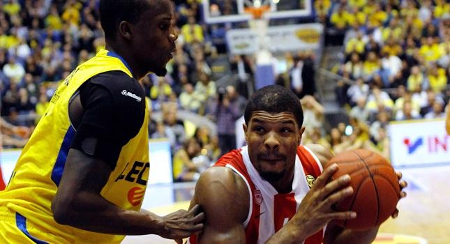 Τζέιμς: «Εχθρική ατμόσφαιρα στο ΣΕΦ, αλλά μπορούμε»