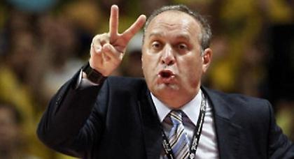 Σερφ: «Σαν υπνωτισμένος ήταν ο Ολυμπιακός»