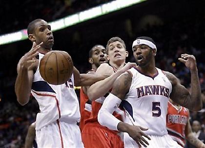 «Βόμβες» από Μπλέιζερς