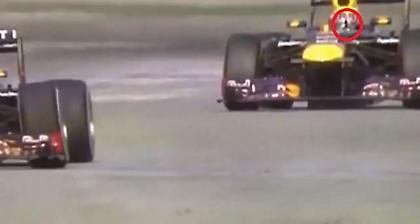 Η άσεμνη χειρονομία του Γουέμπερ στον Φέτελ (video)