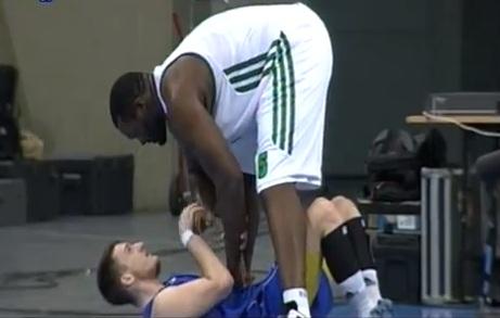 «Σόφο» εναντίον Παπαντωνίου (video)