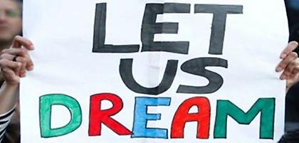 Διαδήλωση υπαλλήλων της Τρ. Κύπρου έξω από το κτίριο της Κεντρικής Τράπεζας