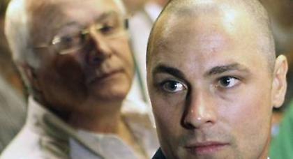 Δίκη για φόνο και για τον αδερφό του Πιστόριους