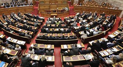 Πέρασε η τροπολογία για τον καθορισμό επαγγελματικών δικαιωμάτων