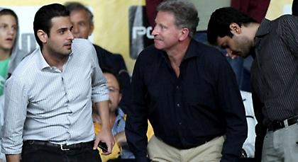 Περιμένουν το deal