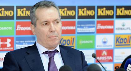 Κόντης: «Για τα μάτια του κόσμου»