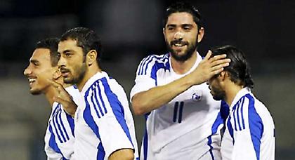 Τραβάνε τα μαλλιά τους Κωσταντίνου-Οκκάς