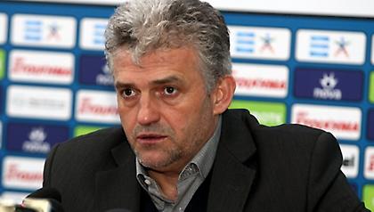 Τον θέλουν και με... πράξεις