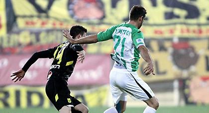 Από τα χέρια του...