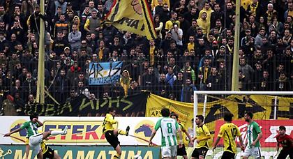 Αποχώρησαν δύο ώρες μετά την «πολιορκία»