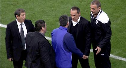 Ο «επόπτης» είχε... κέφια στο Καραϊσκάκη