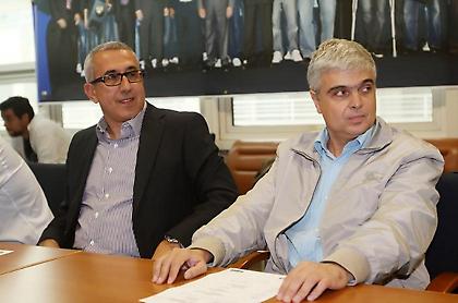 Παράπονα και ένταση «αιωνίων»