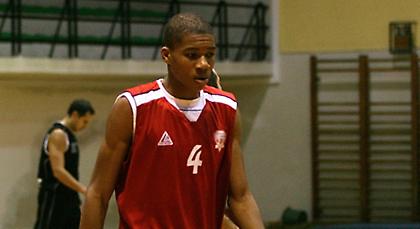 Λάμψη Αντετοκούμπο και διπλό ανόδου