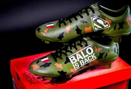 Τα νέα παπούτσια του Μπαλοτέλι