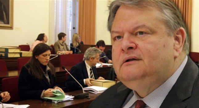 Ένταση λόγω «αυξημένης τεστοστερόνης» στην Προανακριτική