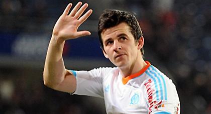 Αντιδράσεις για τα tweets του Μπάρτον