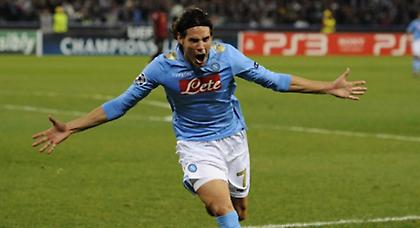 Δεν πηγαίνει σε Τσέλσι και Σίτι με… φτηνή πρόταση ο Καβάνι