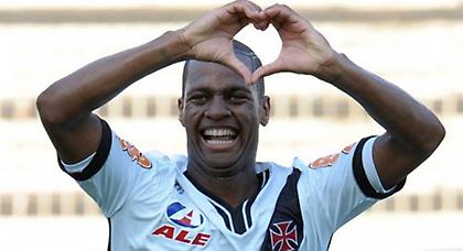 Προχωράει για Ντεντέ η Λίβερπουλ