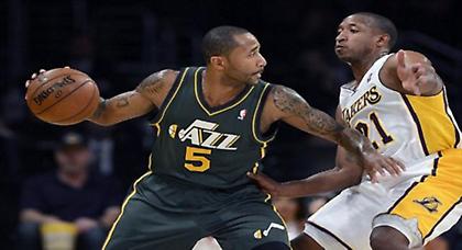 Xόρεψαν Τζαζ το Γκόλντεν Στέιτ