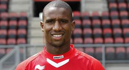 Θέλει Ντάγκλας η Τότεναμ