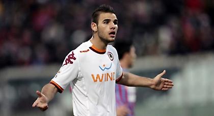 Έγραψαν συνθήματα στο αυτοκίνητο του Ταχτσίδη