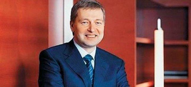 Ποιός είναι ο 47χρονος Ρώσος που αγόρασε τον Σκορπιό