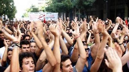 Κρυφοί φόροι για σπουδαστές και φαντάρους