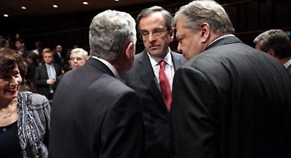 Πώς συμφώνησαν οι τρεις αρχηγοί σε απολύσεις