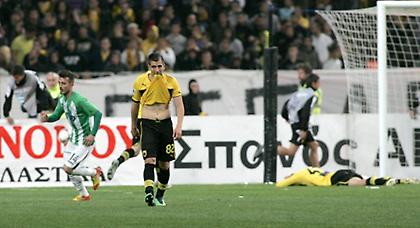 Η πτώση της ΑΕΚ έχει πολλούς πατεράδες