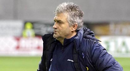 Εκνευρισμός και... απαντήσεις από Τσιώλη